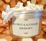 Ślubny kalendarz miodowy zabawny kosz na ślub