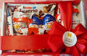 Kinder box w celofanie