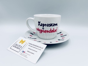 Prezent filiżanka pożegnanie pracownika postacie zabawne imiona